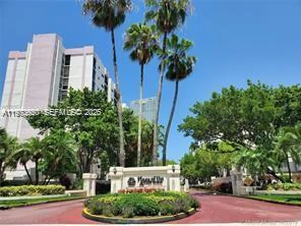 17021 N Bay Road Sunny Isles Beach FL 33160