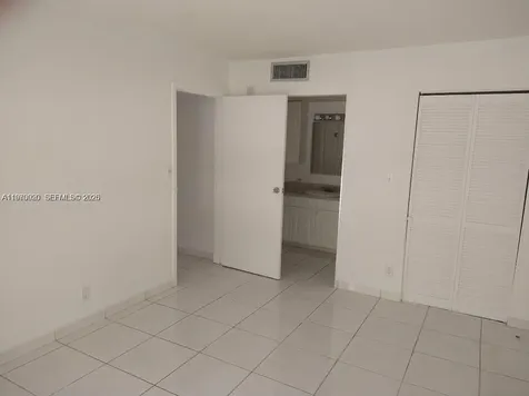 17021 N Bay Road Sunny Isles Beach FL 33160