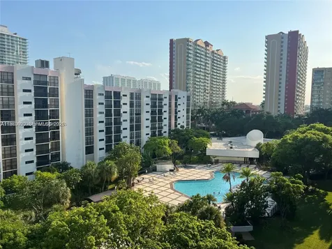 17021 N Bay Road Sunny Isles Beach FL 33160
