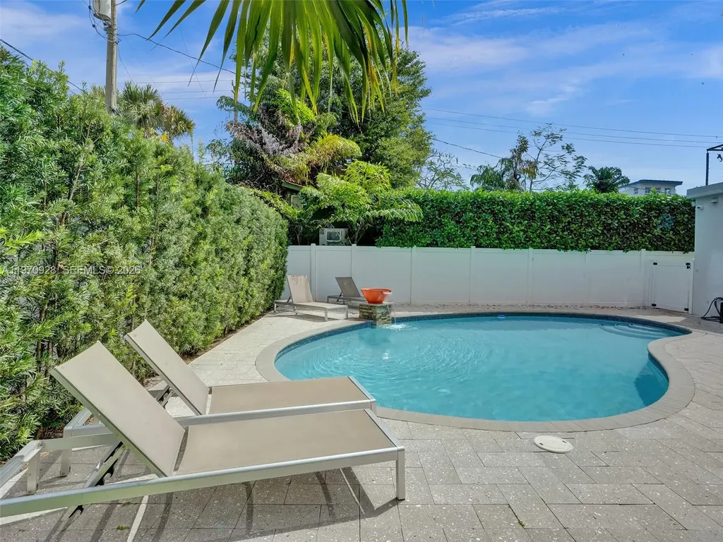 417 SW 15th Street Fort Lauderdale FL 33315