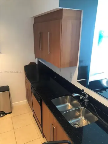 325 S Biscayne Boulevard Miami FL 33131