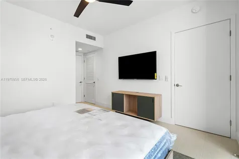 159 NE 6th Street Miami FL 33132