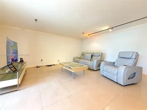 661 NE 195th Street Miami FL 33179