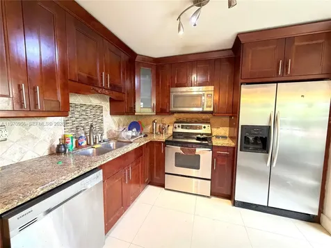661 NE 195th Street Miami FL 33179