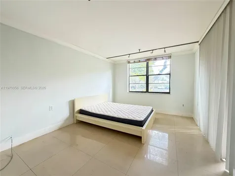 661 NE 195th Street Miami FL 33179