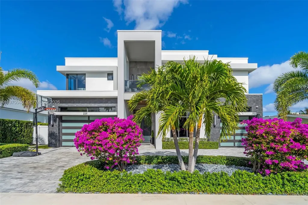 225 NE 3rd Street Boca Raton FL 33432