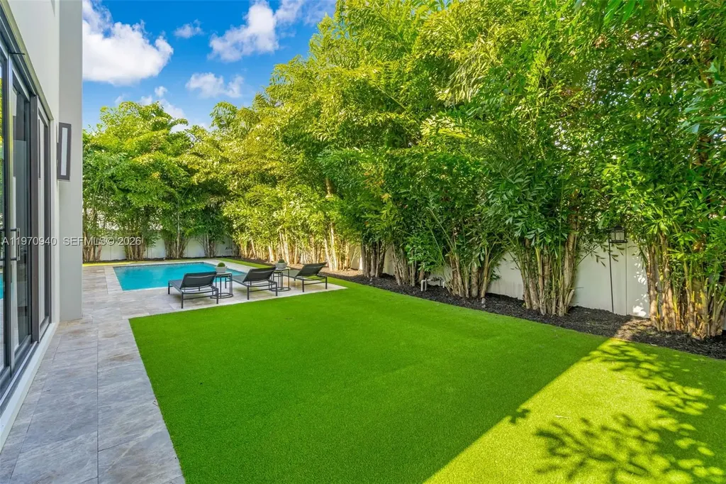 225 NE 3rd Street Boca Raton FL 33432