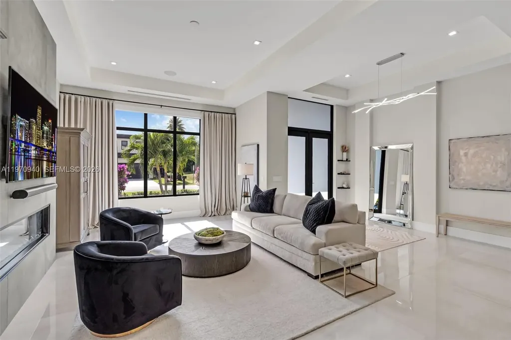 225 NE 3rd Street Boca Raton FL 33432