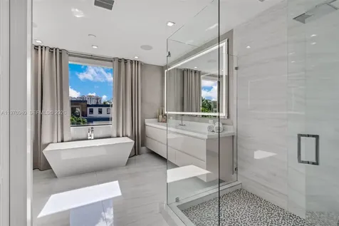 225 NE 3rd Street Boca Raton FL 33432