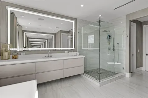 225 NE 3rd Street Boca Raton FL 33432