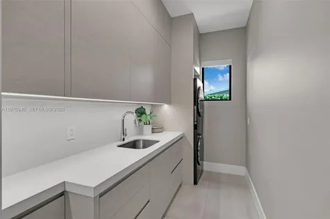 225 NE 3rd Street Boca Raton FL 33432