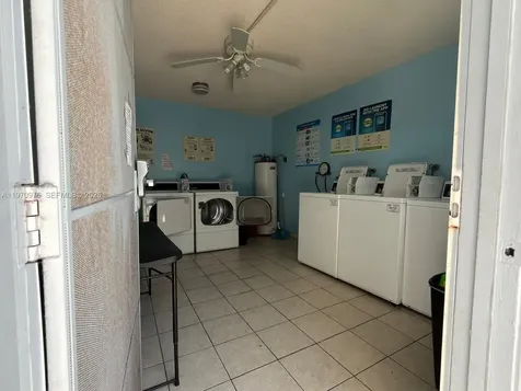 30 SE 4th Avenue Hallandale Beach FL 33009