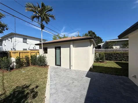 2385 SW 22nd Terrace Miami FL 33145