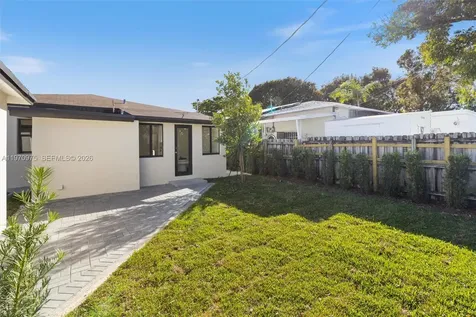 2385 SW 22nd Terrace Miami FL 33145