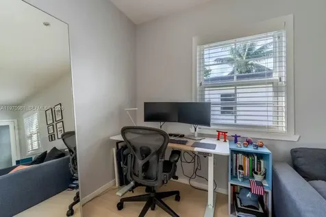 1061 Michigan Avenue Miami Beach FL 33139