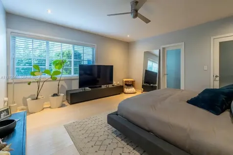 1061 Michigan Avenue Miami Beach FL 33139