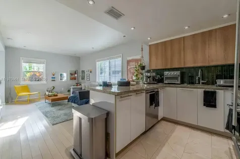 1061 Michigan Avenue Miami Beach FL 33139