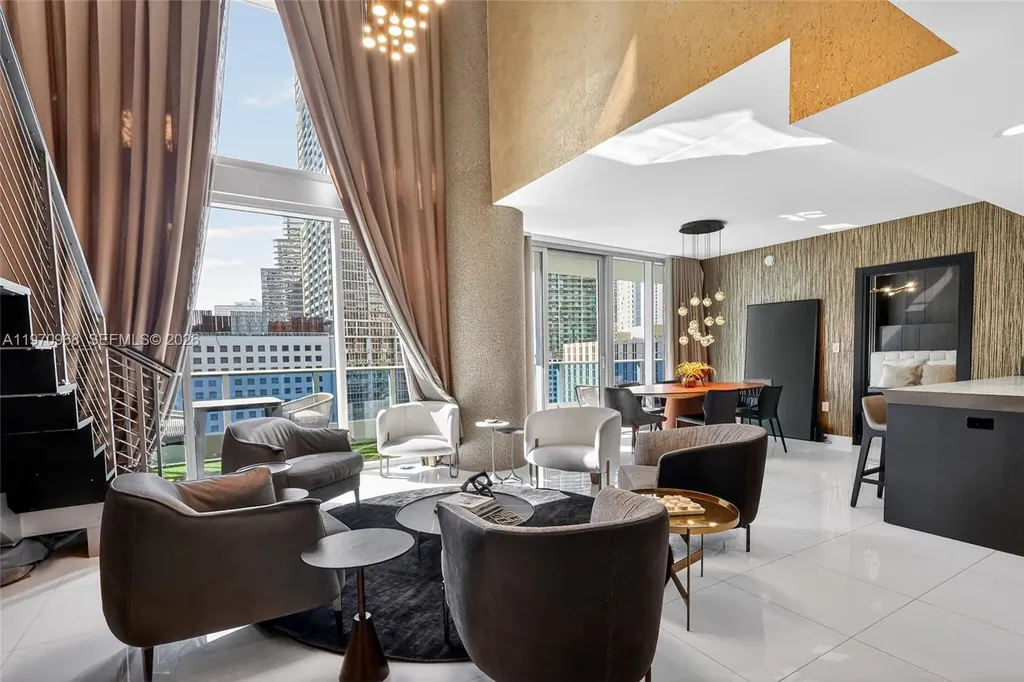 200 Biscayne Boulevard Way Miami FL 33131