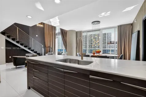 200 Biscayne Boulevard Way Miami FL 33131