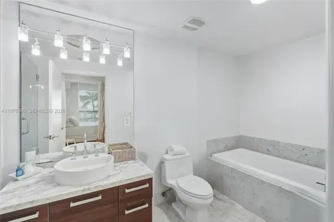 253 NE 2nd Street Miami FL 33132