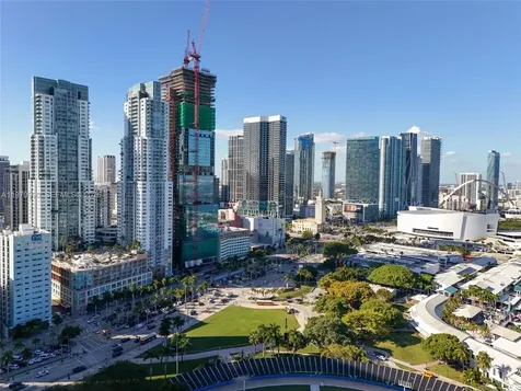 253 NE 2nd Street Miami FL 33132