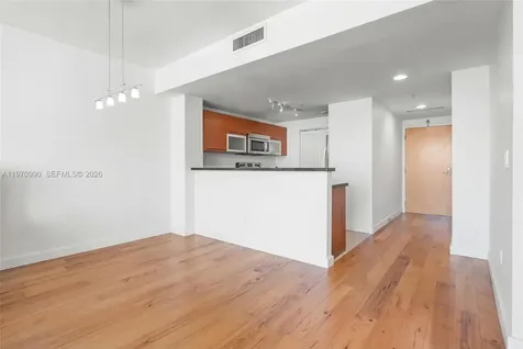 253 NE 2nd Street Miami FL 33132