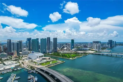 253 NE 2nd Street Miami FL 33132