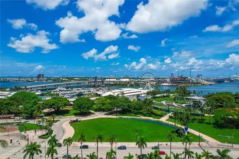 253 NE 2nd Street Miami FL 33132