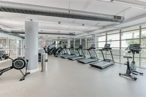 253 NE 2nd Street Miami FL 33132