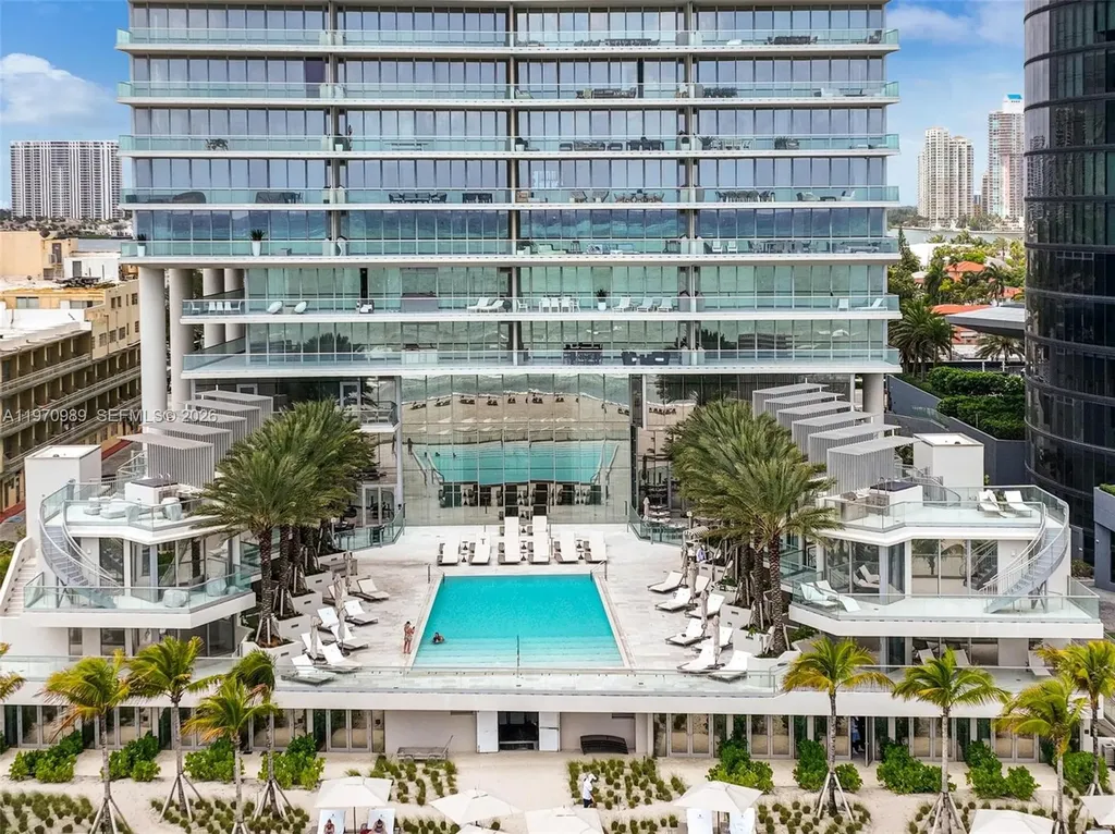 18501 Collins Avenue North Miami Beach FL 33160