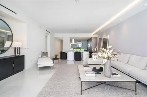 18501 Collins Avenue North Miami Beach FL 33160