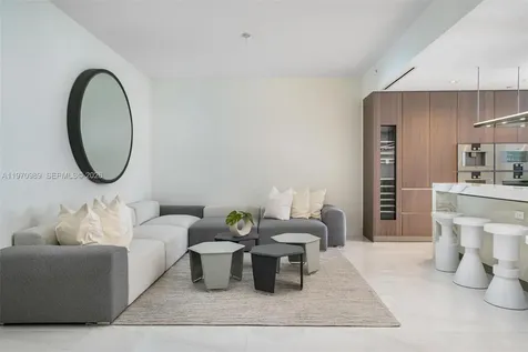 18501 Collins Avenue North Miami Beach FL 33160