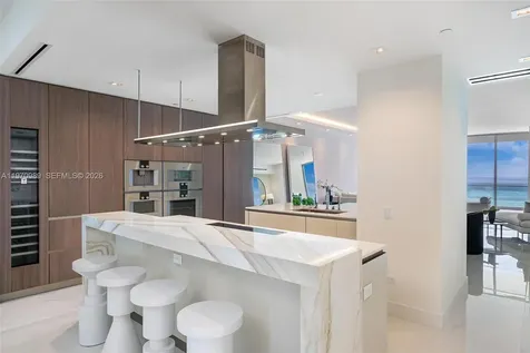 18501 Collins Avenue North Miami Beach FL 33160