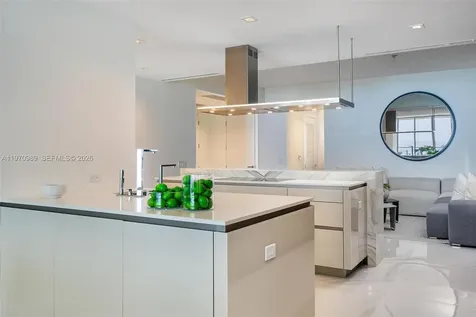 18501 Collins Avenue North Miami Beach FL 33160