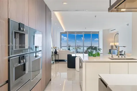 18501 Collins Avenue North Miami Beach FL 33160
