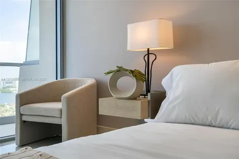 18501 Collins Avenue North Miami Beach FL 33160