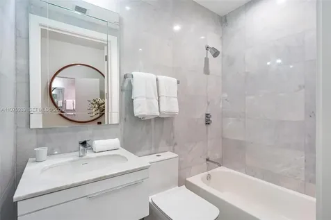 18501 Collins Avenue North Miami Beach FL 33160