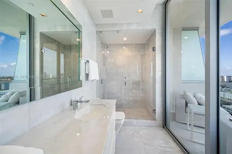 18501 Collins Avenue North Miami Beach FL 33160