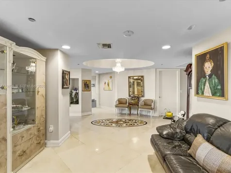 19333 Collins Avenue Sunny Isles Beach FL 33160