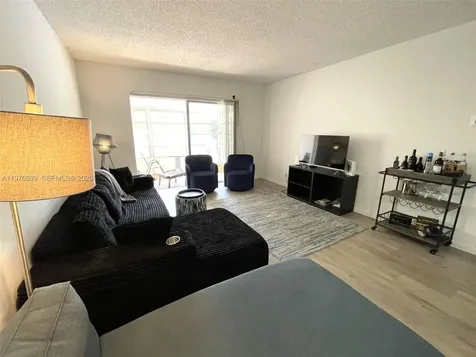 5102 NW 36th Street Lauderdale Lakes FL 33319