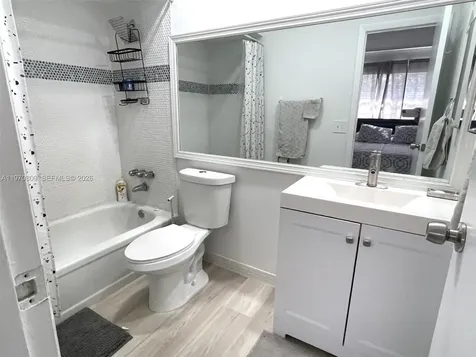 5102 NW 36th Street Lauderdale Lakes FL 33319