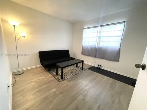 5102 NW 36th Street Lauderdale Lakes FL 33319