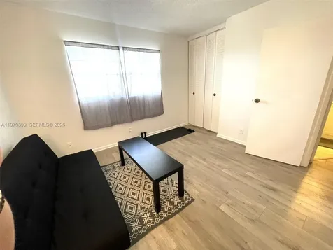 5102 NW 36th Street Lauderdale Lakes FL 33319