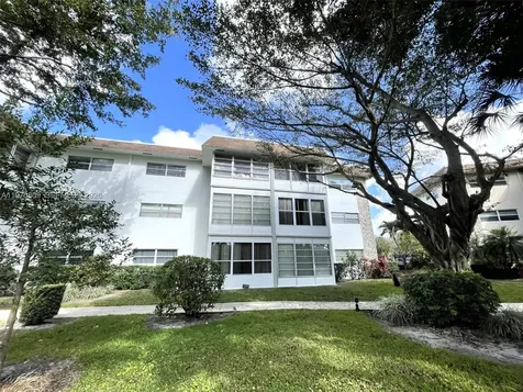 5102 NW 36th Street Lauderdale Lakes FL 33319
