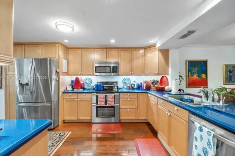 4905 SW 71st Place Miami FL 33155
