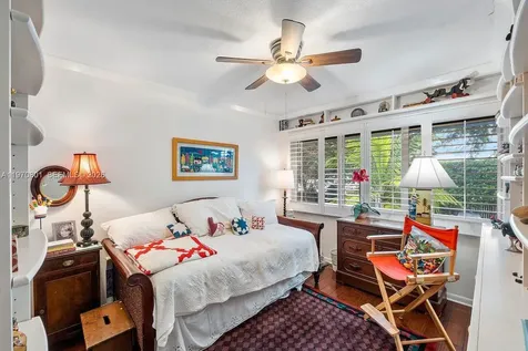 4905 SW 71st Place Miami FL 33155