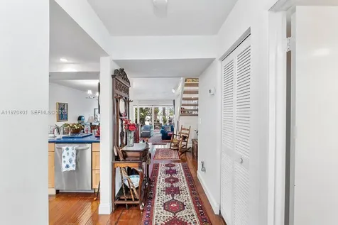 4905 SW 71st Place Miami FL 33155