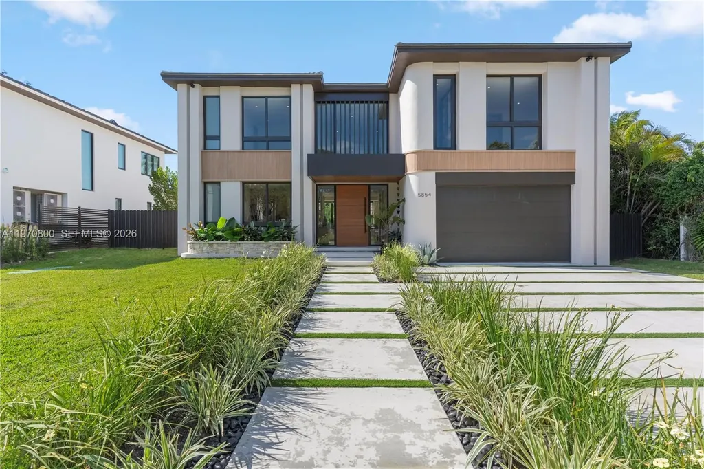 5854 SW 30th Street Miami FL 33155