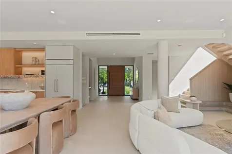 5854 SW 30th Street Miami FL 33155