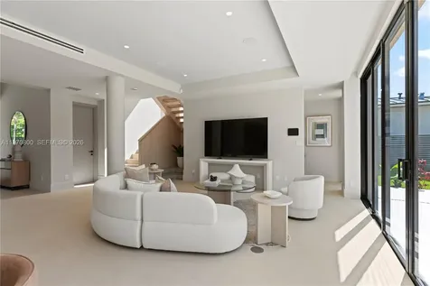 5854 SW 30th Street Miami FL 33155